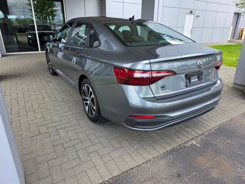Used 2024 Volkswagen Jetta Sport FWD image 2