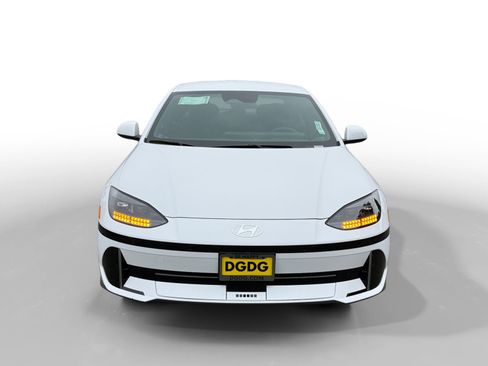 New 2025 Hyundai Ioniq 6 SE image 8