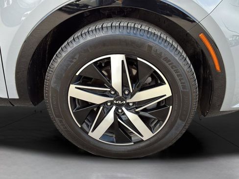 Used 2023 Kia Sorento EX w/ Panoramic Sunroof Package image 31