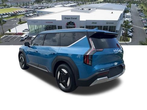 Used 2026 Kia EV9 Wind AWD/4WD image 8