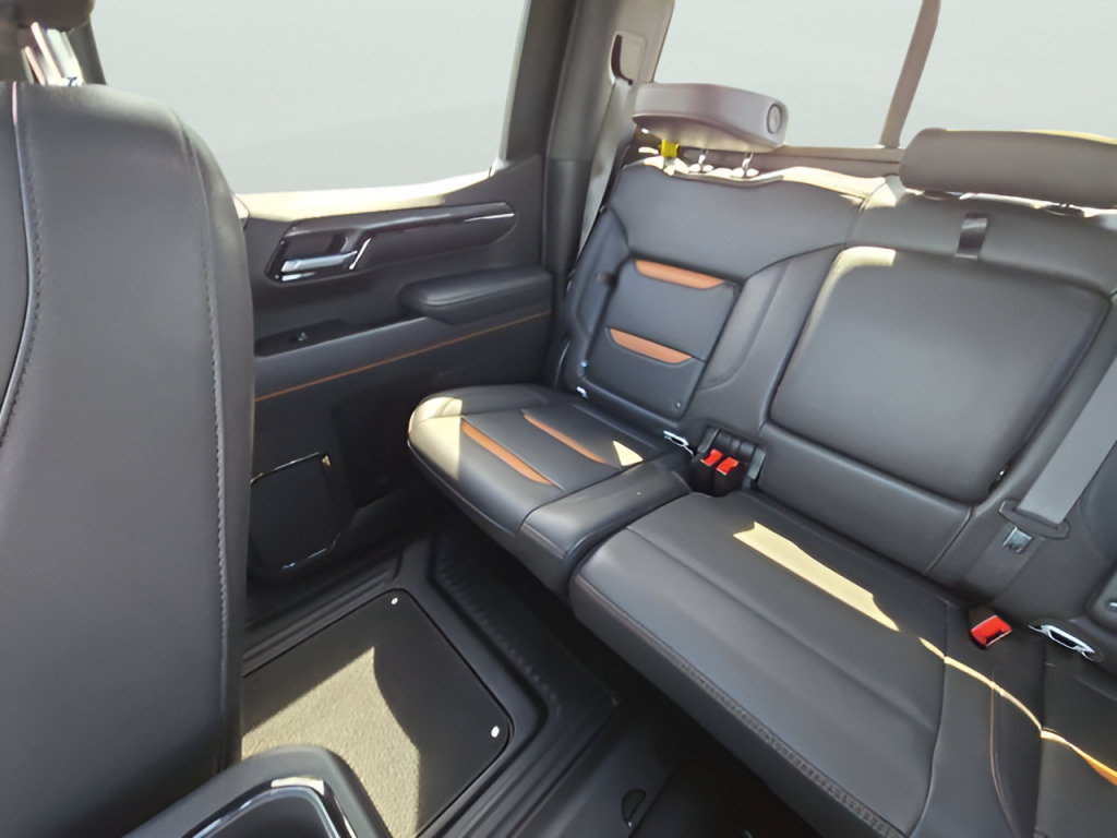 Used 2025 GMC Sierra 1500 AT4 w/ AT4 Premium Package AWD/4WD image 13