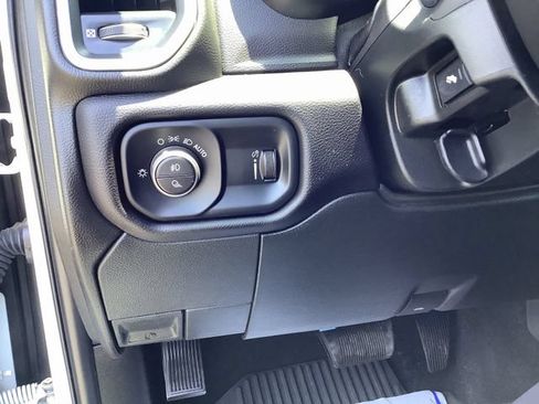Used 2022 RAM 2500 Big Horn w/ Level A Equipment Group AWD/4WD image 15