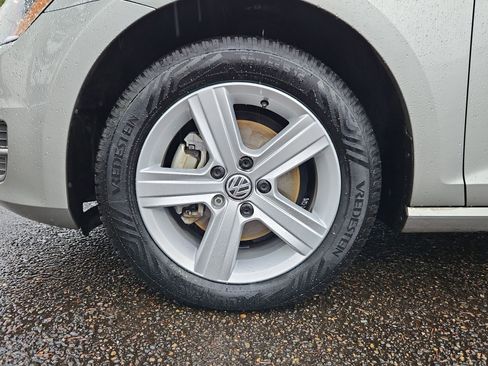 Used 2015 Volkswagen Golf TDI S image 32