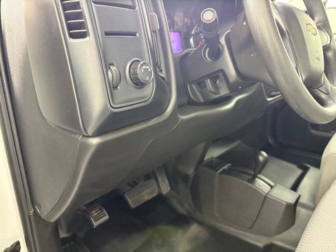Used 2017 Chevrolet Silverado 1500 W/T AWD/4WD image 15