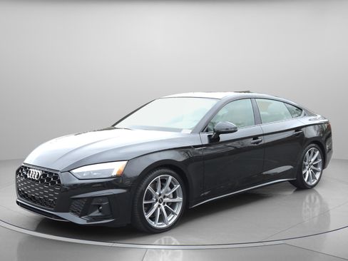 Used 2025 Audi A5 2.0T Premium Plus w/ Convenience Plus Package image 2