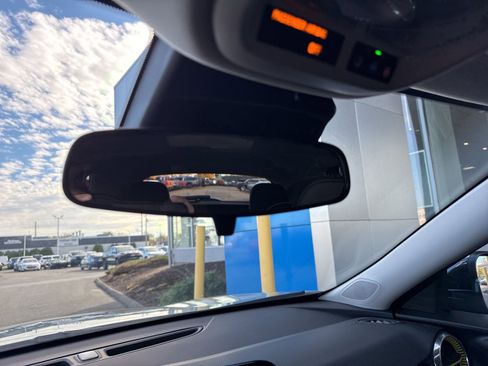 New 2026 Chevrolet Trax ACTIV w/ Sunroof Package image 28