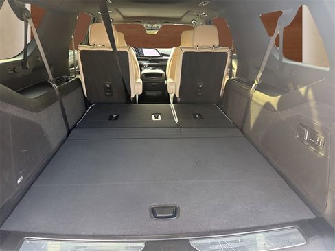 Certified 2022 Cadillac Escalade ESV Sport w/ Touring Package image 11