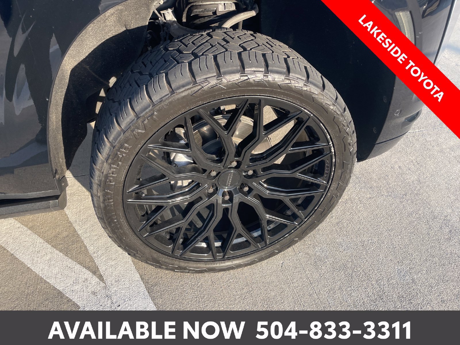 Used 2025 Cadillac Escalade Sport w/ LPO, Floor Liner Package AWD/4WD image 11