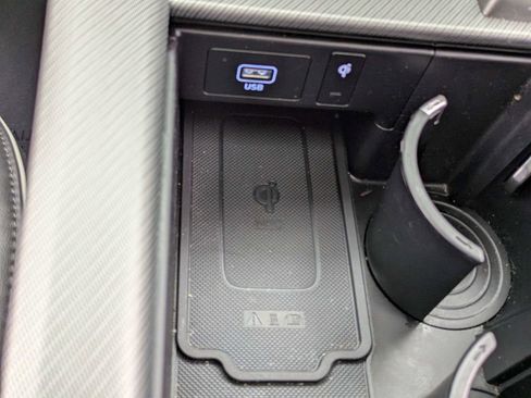 Used 2024 Hyundai Palisade SEL w/ Premium Package FWD image 25