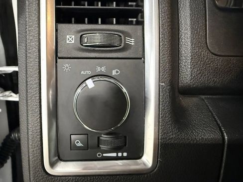 Used 2022 RAM 1500 Classic SLT w/ Electronics Convenience Group image 15