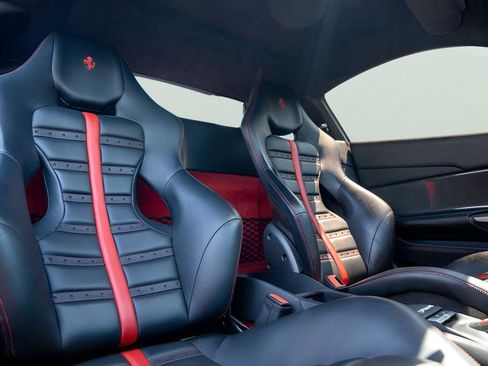 Used 2017 Ferrari 488 GTB RWD image 44