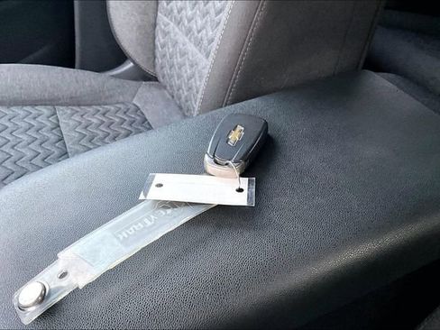 Used 2022 Chevrolet Equinox LT image 32