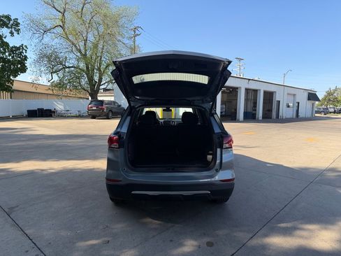 Used 2024 Chevrolet Equinox LT w/ LPO, Floor Liner Package FWD image 33