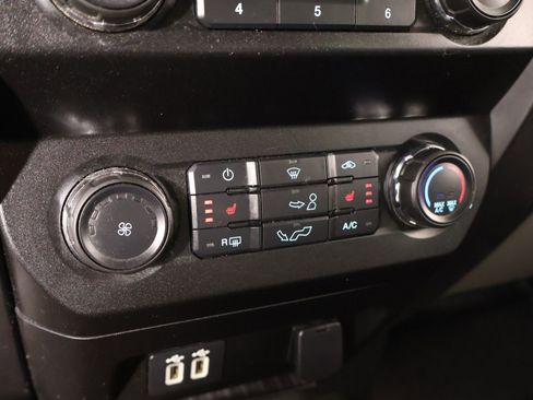 Used 2020 Ford F150 XLT w/ Equipment Group 302A Luxury RWD image 8