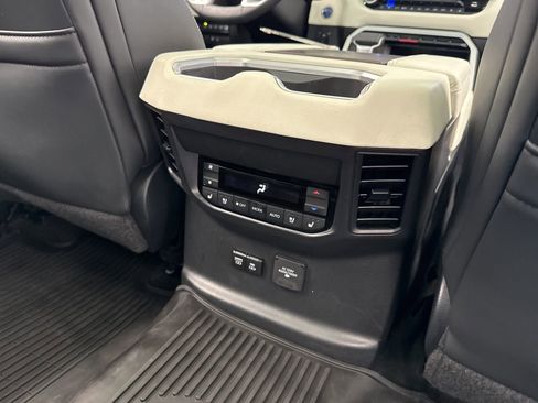 Used 2024 Toyota Sequoia Capstone AWD/4WD image 56
