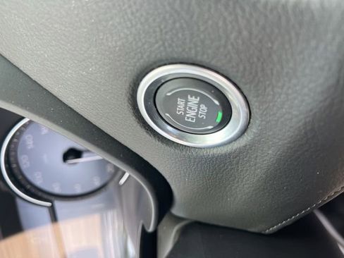 Used 2023 Cadillac XT4 Premium Luxury FWD image 20