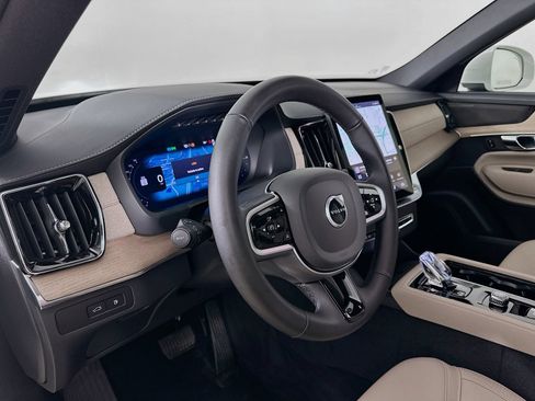 Used 2026 Volvo XC90 T8 Plus w/ Protection Package Premier AWD/4WD image 33