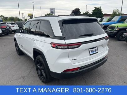 Used 2023 Jeep Grand Cherokee Altitude