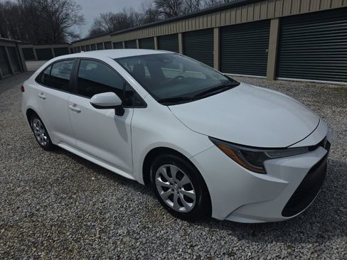 Used 2024 Toyota Corolla LE image 8