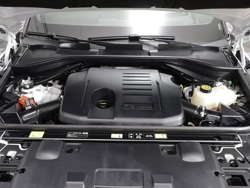 Certified 2025 Land Rover Range Rover Sport SE AWD/4WD image 24
