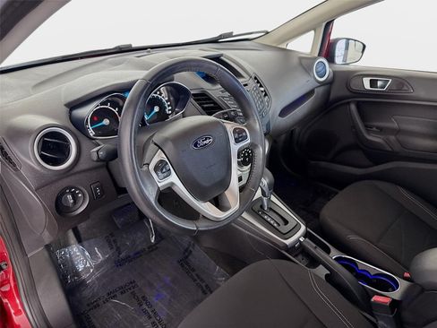 Used 2014 Ford Fiesta SE FWD image 9