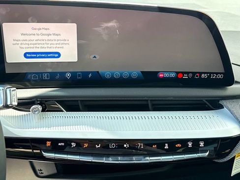 New 2025 Cadillac Optiq Sport 1 image 10
