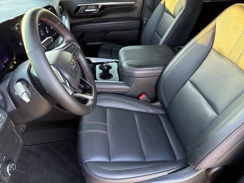 Used 2025 Chevrolet Tahoe RST w/ Comfort Package image 21