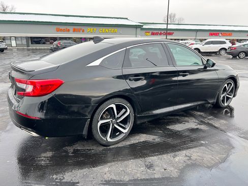 Used 2018 Honda Accord Sport image 7