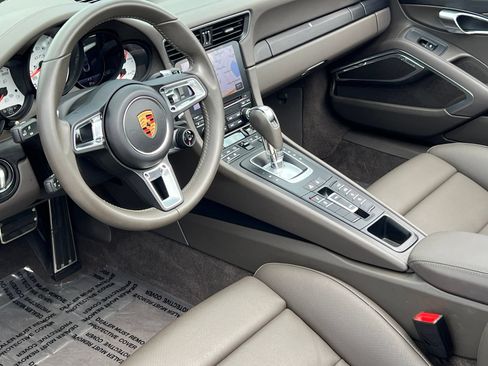 Used 2019 Porsche 911 Targa 4 GTS AWD/4WD image 4