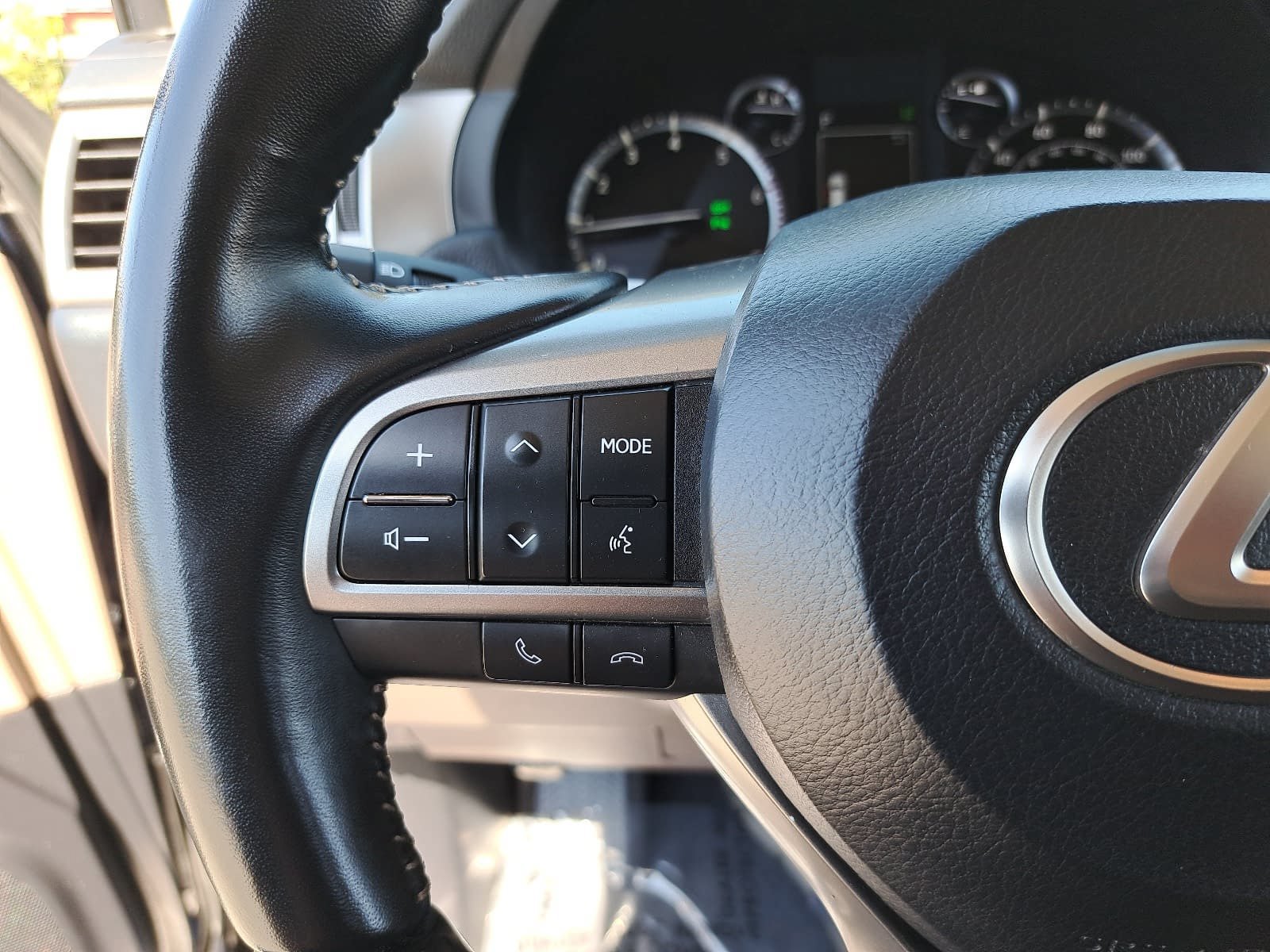 Used 2022 Lexus GX 460 Premium w/ Premium Package AWD/4WD image 19