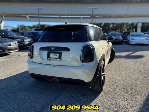 Used 2019 MINI Cooper 2-Door Hardtop w/ Signature Upholstery Package FWD image 5