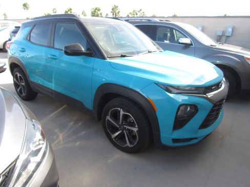 Used 2022 Chevrolet TrailBlazer RS image 2
