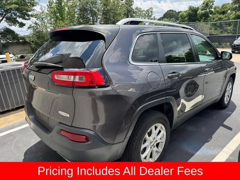 Used 2018 Jeep Cherokee Latitude Plus AWD/4WD image 5