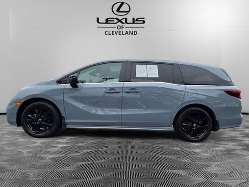 Used 2023 Honda Odyssey Sport image 3