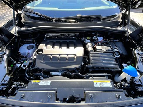 New 2026 Volkswagen Tiguan SE image 16