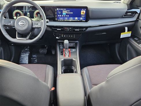 New 2026 Nissan Kicks SR image 6