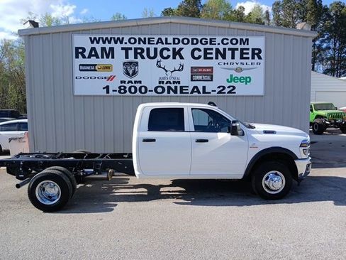 New 2026 RAM 3500 Tradesman image 2