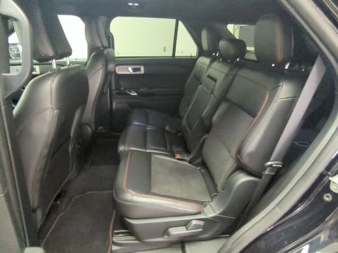 Used 2022 Ford Explorer ST-Line w/ Class IV Trailer Tow Package image 21