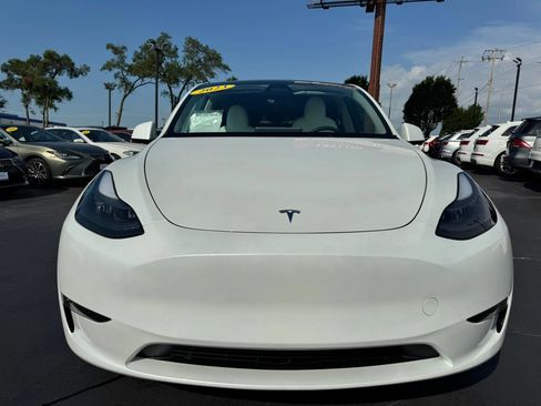 Used 2023 Tesla Model Y Long Range AWD/4WD image 8