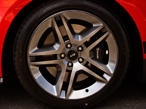 Used 2012 Ford Mustang Shelby GT500 RWD image 26