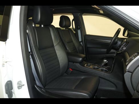 Used 2019 Jeep Grand Cherokee Limited X image 31