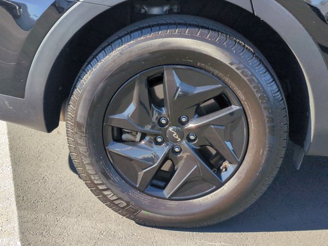 Used 2022 Kia Sorento S FWD image 25