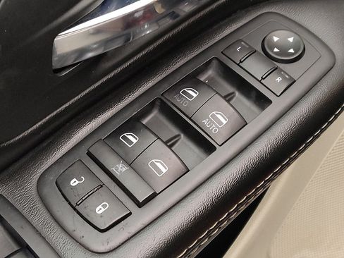 Used 2020 Dodge Grand Caravan SXT FWD image 27