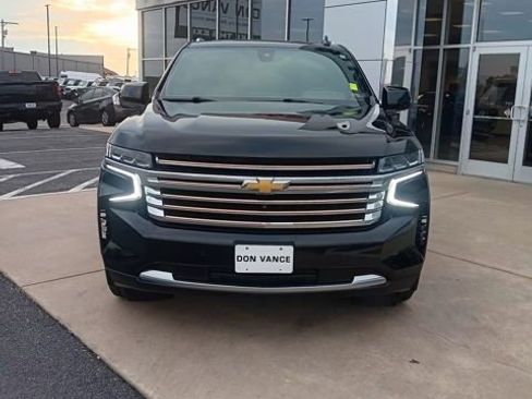Used 2021 Chevrolet Suburban High Country image 9