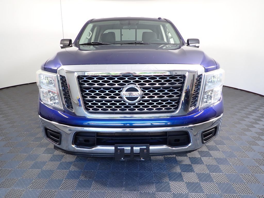 Used 2017 Nissan Titan SV RWD image 7