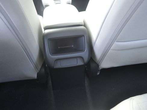 Certified 2025 Honda HR-V LX image 13