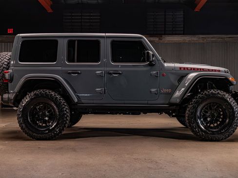 Used 2025 Jeep Wrangler Unlimited Rubicon image 11