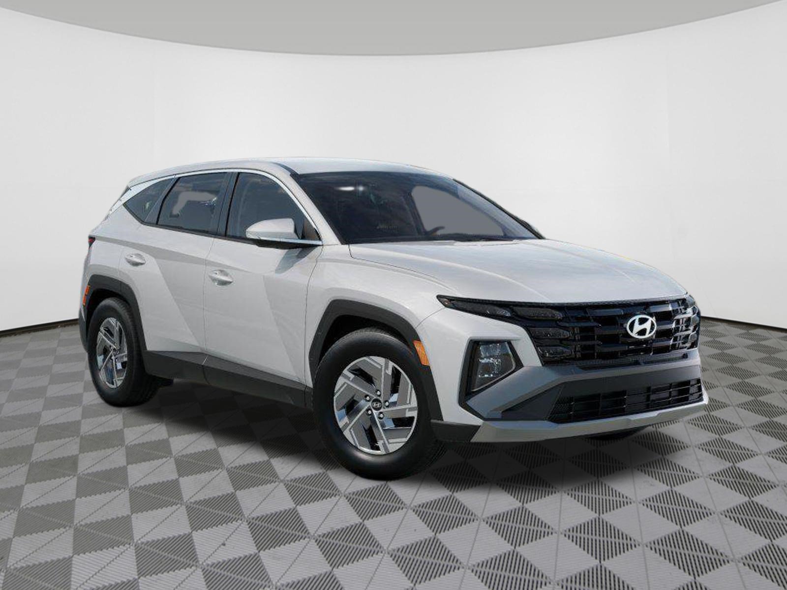 New 2026 Hyundai Tucson Blue SE AWD/4WD image 2