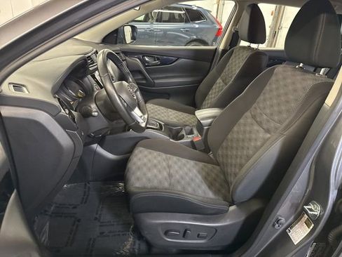 Used 2019 Nissan Rogue Sport SV w/ All-Weather Package image 18