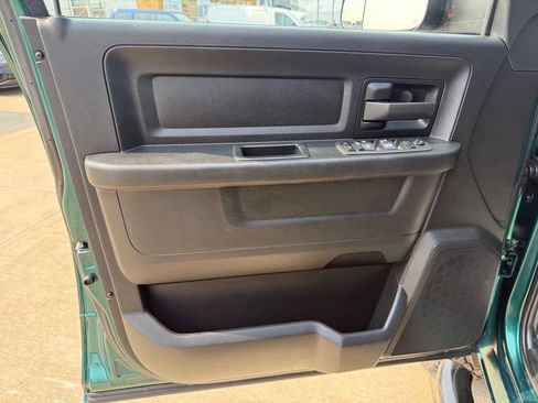 Used 2022 RAM 2500 Tradesman w/ Chrome Appearance Group AWD/4WD image 24